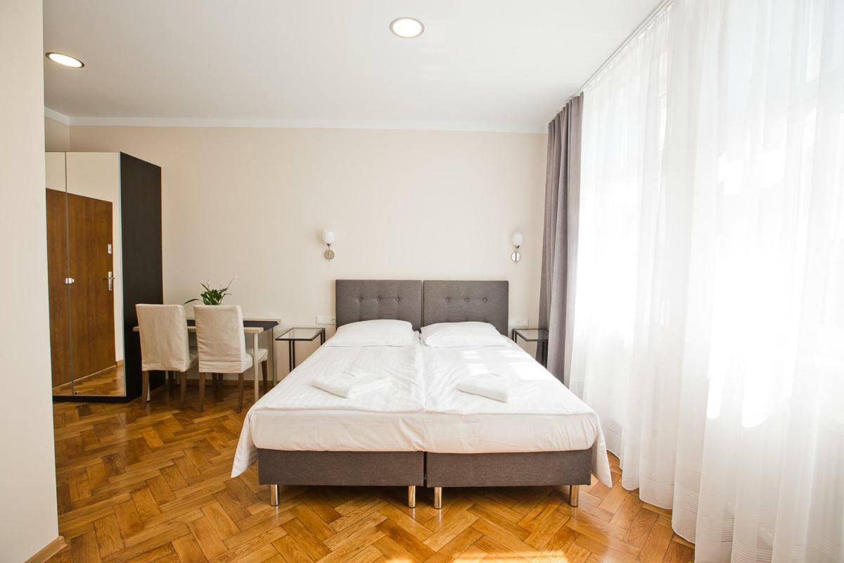 R&B Apartments Poznań Eksteriør bilde